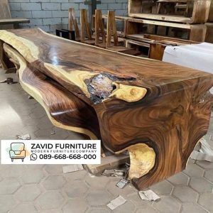 Desain Unik Meja Trembesi Besar Tanpa Sambungan Desain Unik Meja Trembesi Besar Tanpa Sambungan