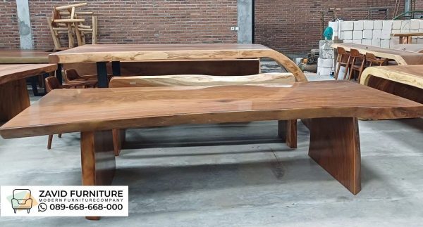 Meja Kayu Sulawesi Barat Utuh Meja Kayu Sulawesi Barat Utuh