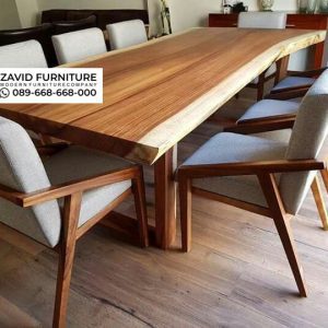 Meja Makan Trembesi Kayu Solid Meja Makan Trembesi Kayu Solid