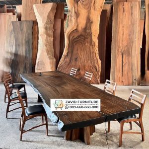 Meja Trembesi Besar Ukuran 3,5 Meter Meja Trembesi Besar Ukuran 3,5 Meter