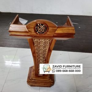 Podium Khotbah Masjid Kayu Jati