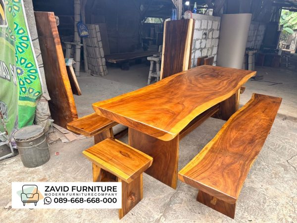 Meja Kayu Utuh Panjang Meja Kayu Utuh Panjang
