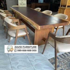 Meja Makan Kayu Solid Tanpa Sambungan