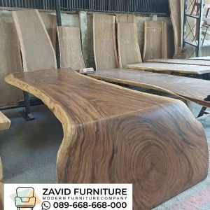 Meja Kayu Besar Utuh