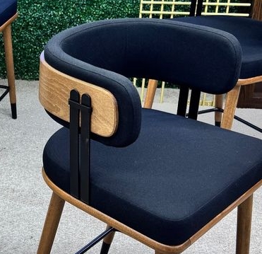 Kursi Cafe Kayu Unik